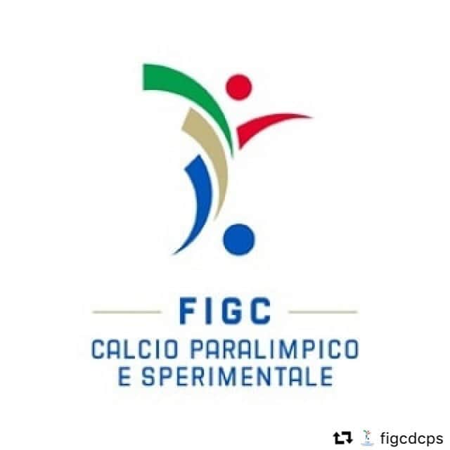 サッカーイタリア代表さんのインスタグラム写真 - (サッカーイタリア代表Instagram)「#repost @figcdcps ・・・ Si alza il sipario sulla prima stagione sportiva della Divisione Calcio Paralimpico e Sperimentale della #Figc. Ecco il nuovo logo che ci accompagnerà giorno dopo giorno nella nuova avventura nella casa del calcio italiano. Buon campionato a tutti!  #figcdcps #siAmocalcio」1月31日 0時11分 - azzurri