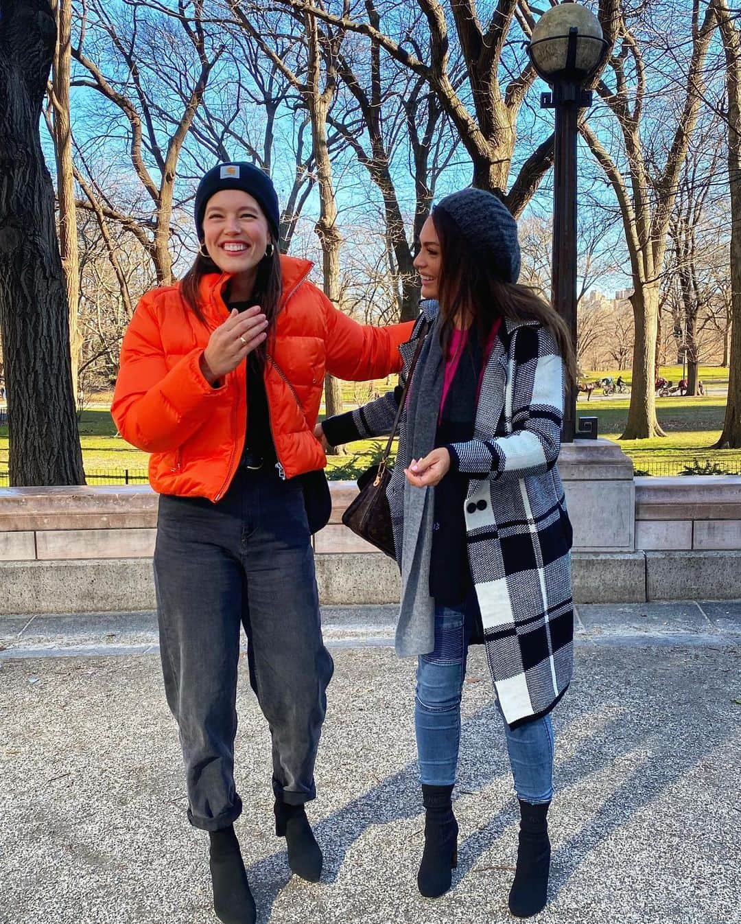 エミリー・DiDonatoさんのインスタグラム写真 - (エミリー・DiDonatoInstagram)「Breakfast with this cutie. 🍳 One of my intentions for 2020 was to spend more time with women who motivate and inspire me and @emilyskyefit is definitely one of them. ❤️❤️❤️」1月31日 0時16分 - emilydidonato