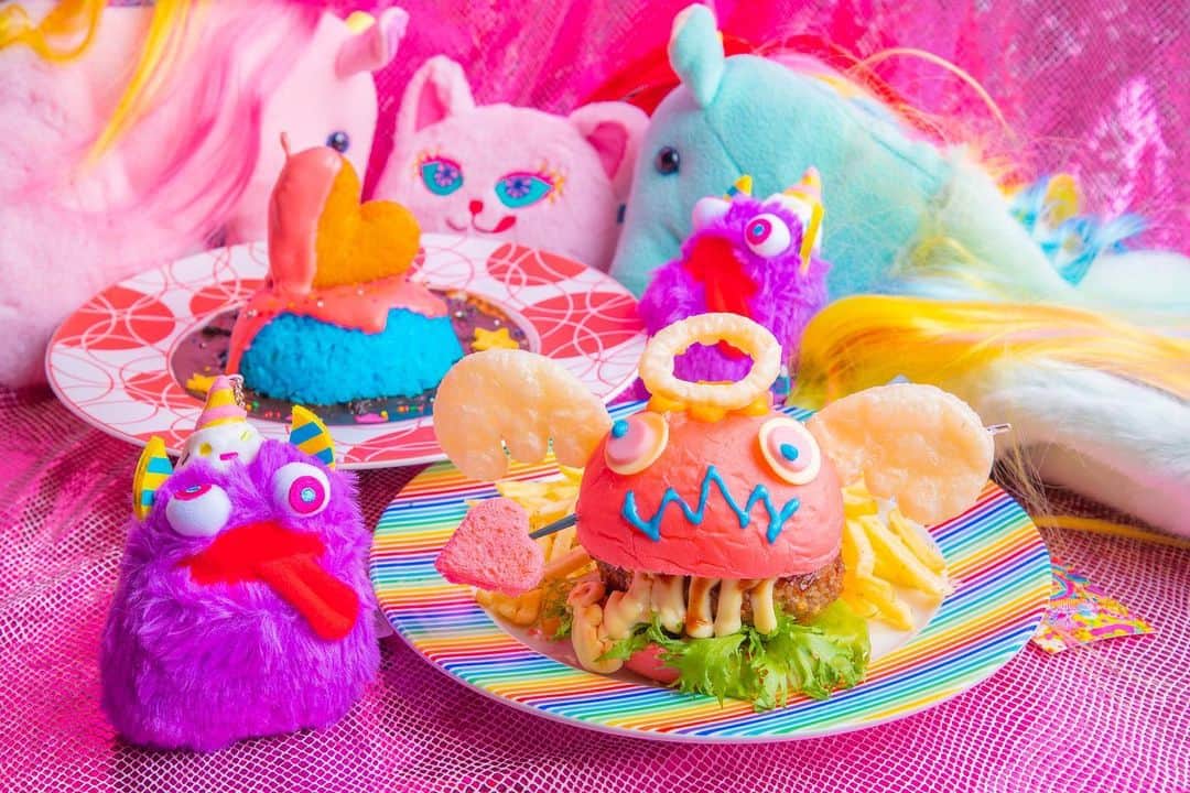 KAWAII MONSTER CAFEさんのインスタグラム写真 - (KAWAII MONSTER CAFEInstagram)「💝🍫happy valentines 🍫💝﻿ ﻿ The theme this time is 「Genderless “OTOME” KAWAII」👨‍🦰👩‍🦰🌈🌈🌈﻿ ﻿ ﻿ All “OTOME”lovers regardless of age, gender, nationality, please spend the best Valentine👫👶🏻👶🏾👨🏼‍🦳🌏﻿ You can eat the menu from February 7,  to February 29❤️🧡💛💚💙💜﻿ ﻿ Do not miss it🔥🔥🔥﻿ ﻿ ﻿ ﻿ ﻿  #kawaiimonstercafe #monstercafe #カワイイモンスターカフェ  #destination #tokyo #harajuku #shinuya #art #artrestaurant #colorful #color #pink #cafe #travel #trip #traveljapan #triptojapan #japan #colorfulfood #rainbow #rainbowcake #rainbowpasta #strawberry #pancakes #takeshitastreet #harajukustreet #harajukugirl #tokyotravel #onlyinjapan #valentine」1月31日 0時49分 - kawaiimonstercafe