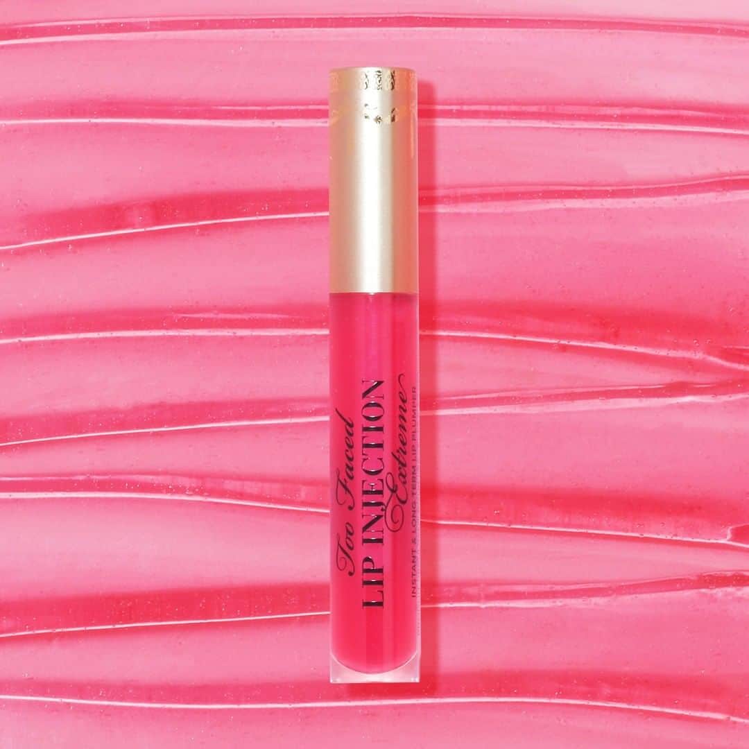 Too Facedさんのインスタグラム写真 - (Too FacedInstagram)「Can't. Look. Away. 🤩 Get all of the PLUMP and none of the pain with our Lip Injection Extreme. 💋 Shade shown: Pink Punch. #toofaced」1月31日 12時05分 - toofaced