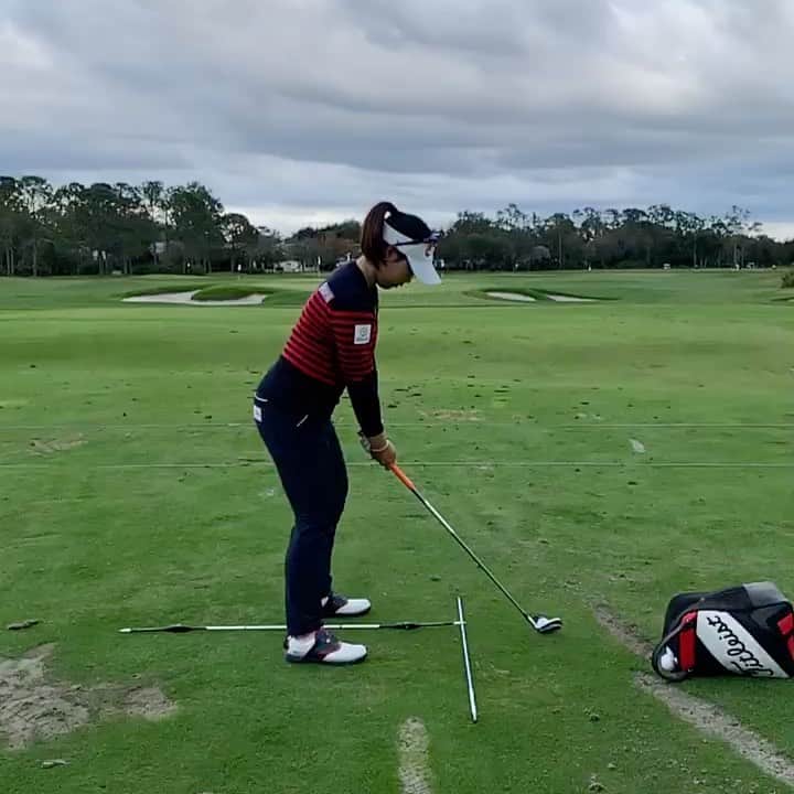 モリヤ・ジュタヌガーンのインスタグラム：「Get some work done with @chrismaysongolf #momoriya」