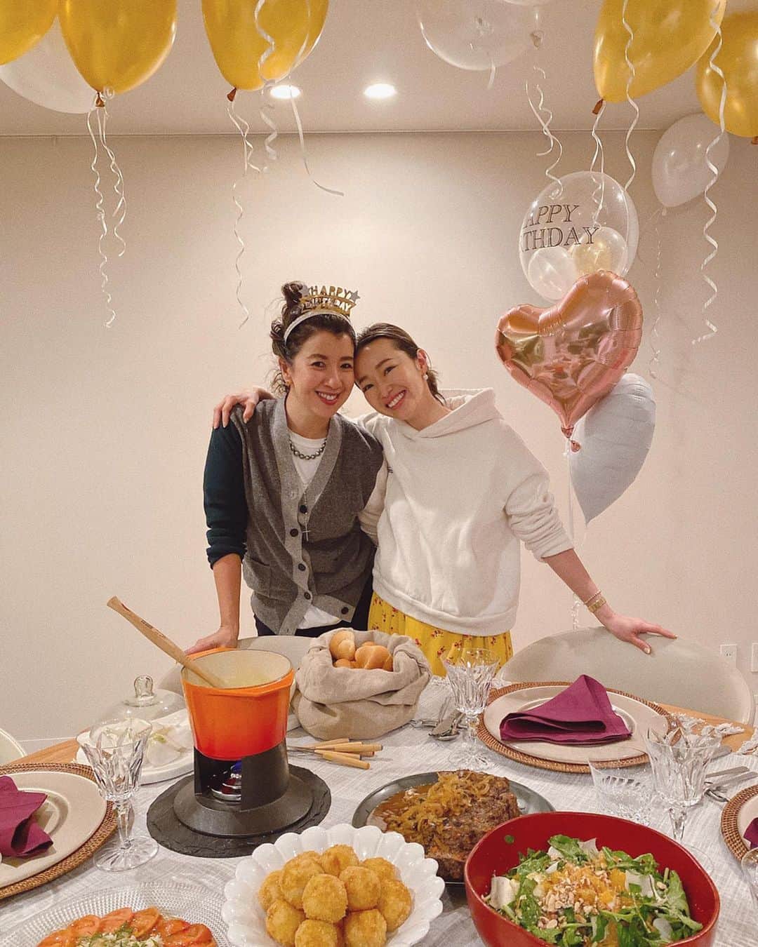 翁安芸さんのインスタグラム写真 - (翁安芸Instagram)「🤍💛🧡🤍💛🧡🤍 #happybirthday #love #funnight #balloon #tokyo」1月31日 10時57分 - akinyc