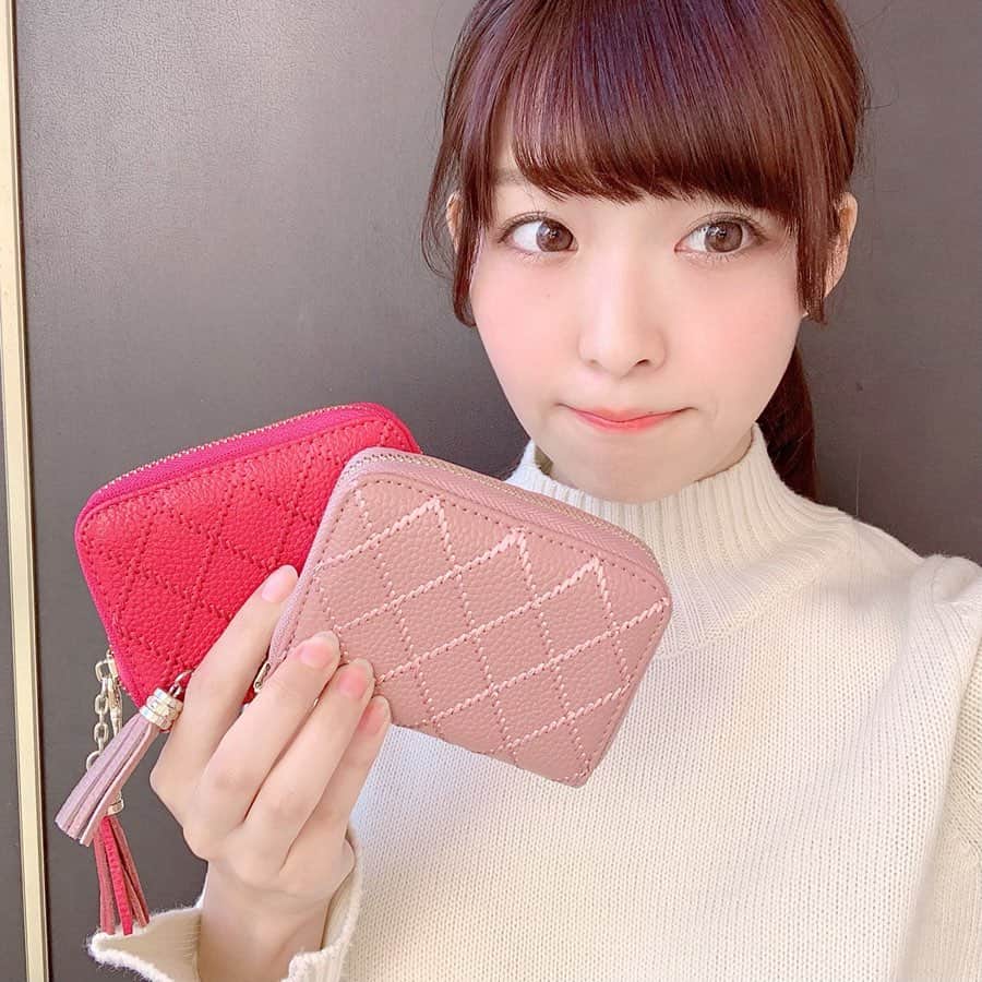 のインスタグラム：「gm🌸 ・ こないだ友達からもらった！ かわいい😍 ２色あるんだけど、どっちから先に使おうか悩む～🧐 ・ #サロンモデル #撮影モデル #フリーモデル #サロモ #モデル #関西サロモ #셀카 #셀피 #셀스타그램 #메이크 #메이크업 #hair #make #makeup #lovers_nippon_portrait #salonmode #prestigious_jp #prestigiousfactory.」