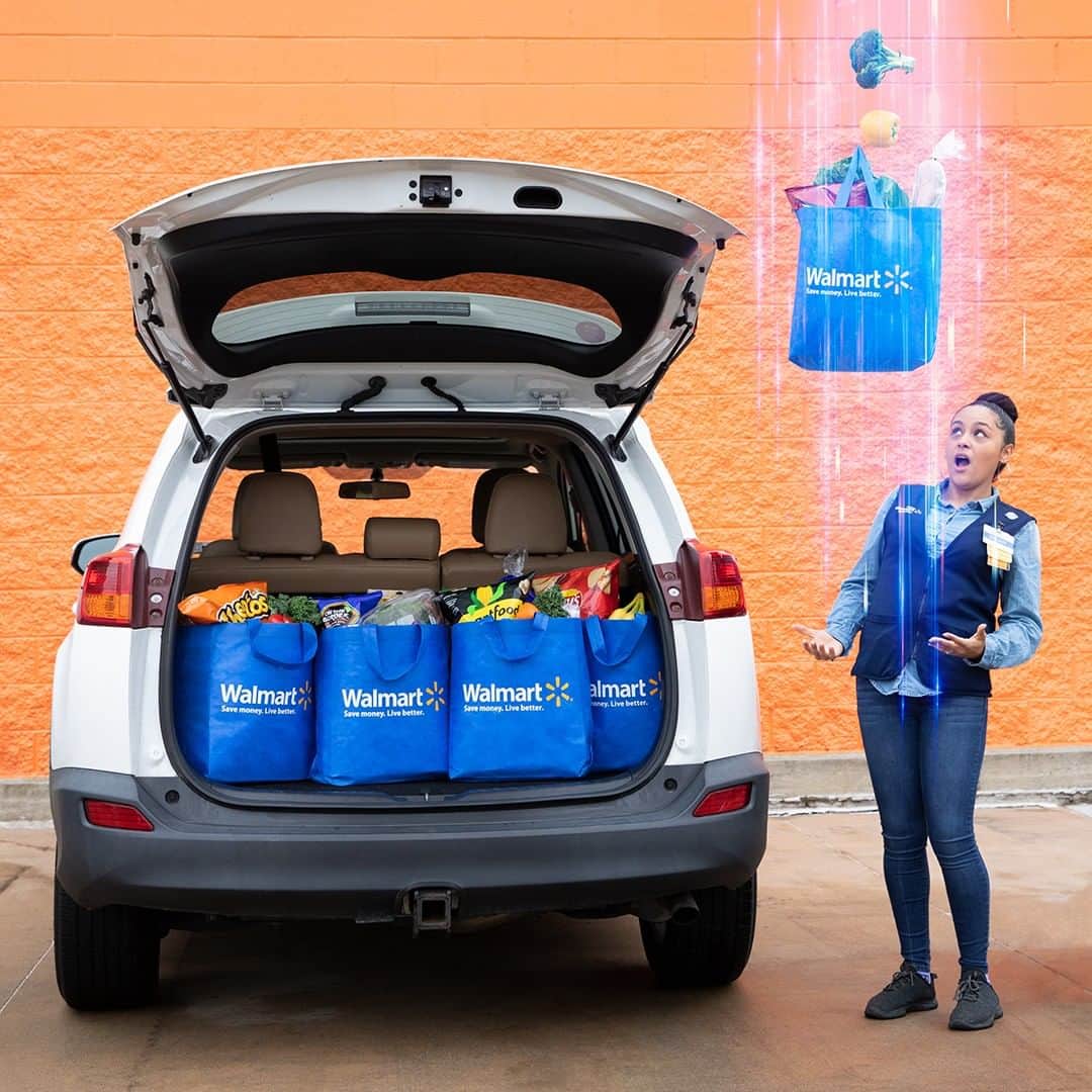 Wal-Mart Stores, Incのインスタグラム：「Some #FamousVisitors have traveled to the lot for #GroceryPickup. See who’s stopping by during the big game this Sunday.」