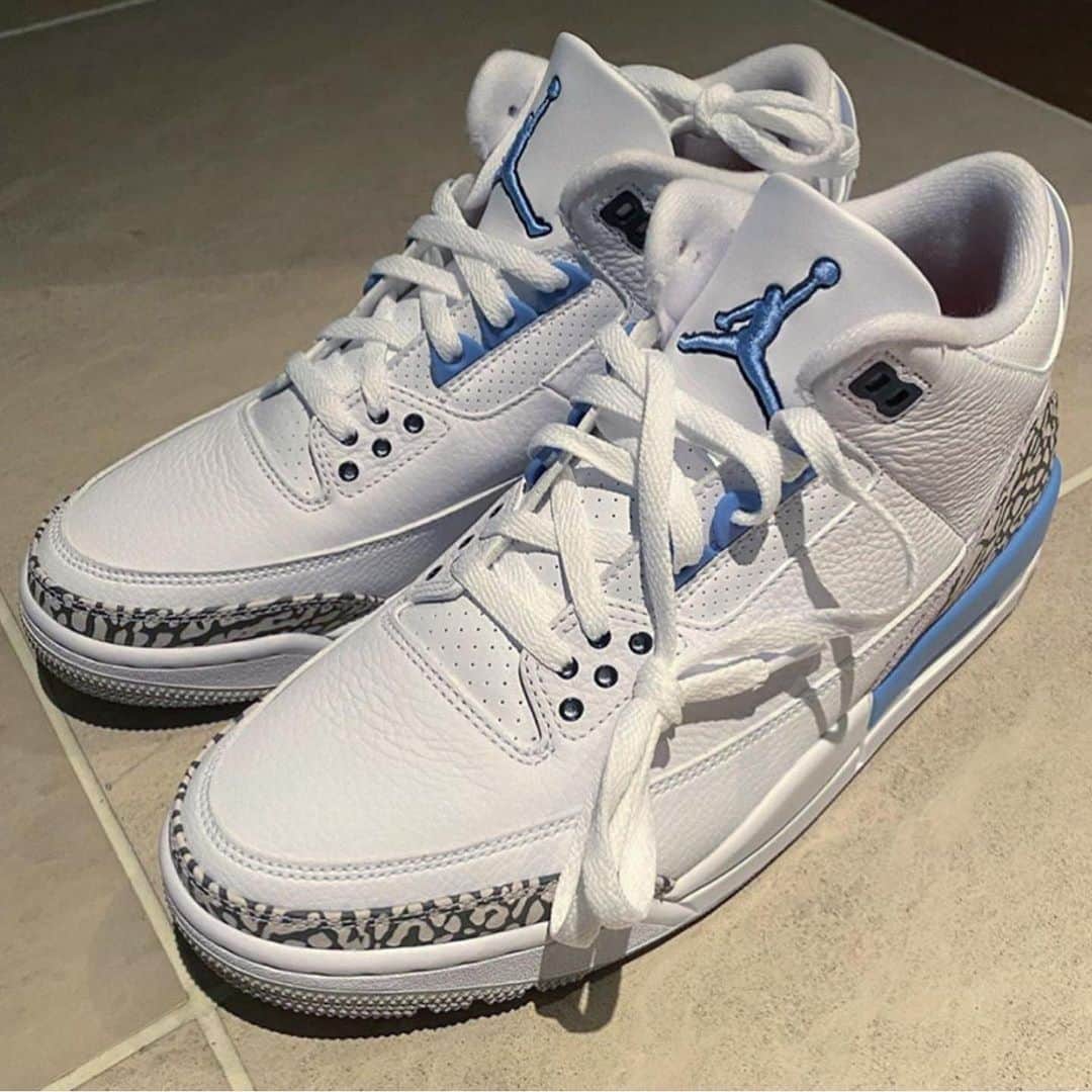 Sneakgalleryさんのインスタグラム写真 - (SneakgalleryInstagram)「Fresh Look at the Air Jordan 3 #UNC scheduled to drop March 7th, 2020 🥶🥶.」1月31日 5時23分 - sneakgallery