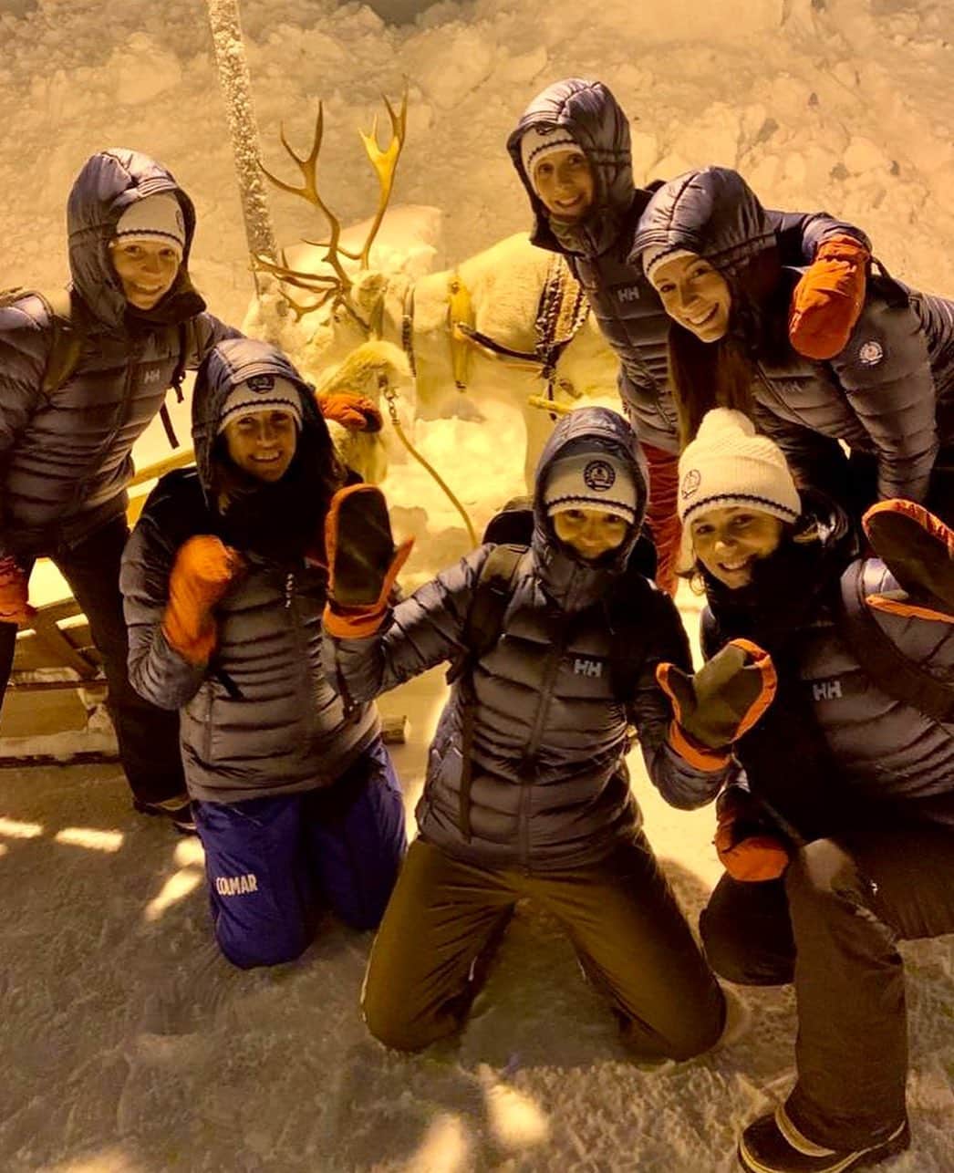 ナタリー・ペシャラさんのインスタグラム写真 - (ナタリー・ペシャラInstagram)「Bien arrivées en Laponie !  Yé-Team 👯‍♀️ #kiff #cerclepolaire -22*C」1月31日 5時24分 - nathaliepechalat