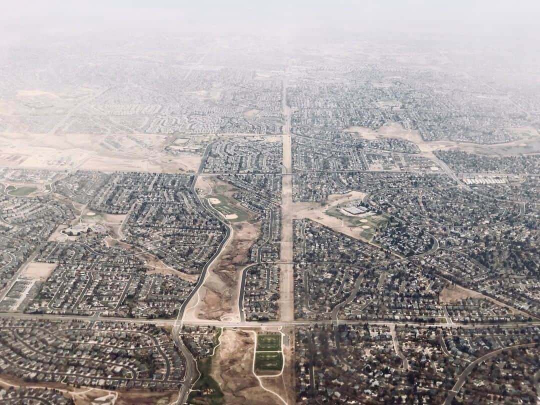 National Geographic Travelさんのインスタグラム写真 - (National Geographic TravelInstagram)「Photo by @lucalocatelliphoto | The mesmerizing view from a plane window of the geometric suburban sprawl of Denver, Colorado. During a recent trip across the U.S.—on assignment for National Geographic magazine to cover a story on sustainability and the end of waste—I was able to explore a landscape I’ve always been very fascinated with. Although Denver welcomed us with a snow blizzard, the memory of this vast land will always be with me.  Please follow me @lucalocatelliphoto to discover more stories about the environment and the story I shot on the end of waste. #colorado #roadtrip #landscape #aerial #lucalocatelliphoto」1月31日 6時06分 - natgeotravel