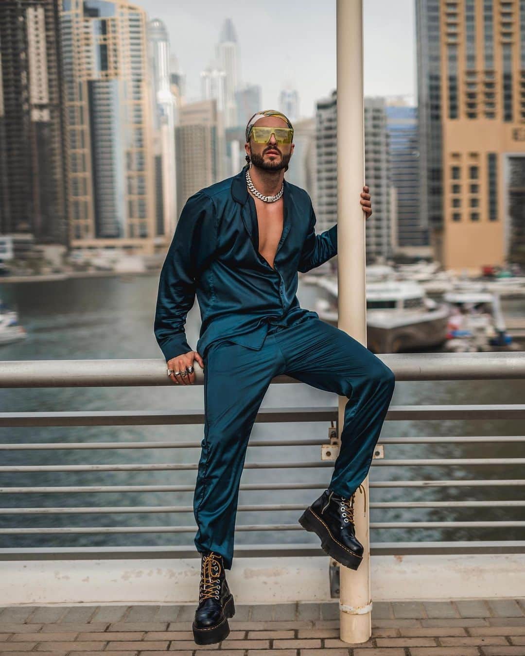 STYLE4GUYSのインスタグラム：「Shop @FashionNovaMEN for you V-Day fit ❤ Check out @FashionNovaMEN for more 👈 #FashionNova FashionNovaxPartner #NovaMEN」
