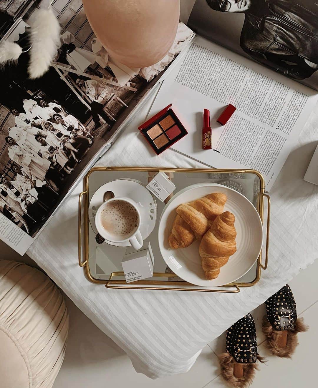 JANICE JOOSTEMAさんのインスタグラム写真 - (JANICE JOOSTEMAInstagram)「Croissants, chai and @narsissist 🖤  The new Chinese New Year collection 🧧  Swipe to the 3rd photo for a little surprise appearance 🙊」1月31日 6時09分 - janicejoostemaa