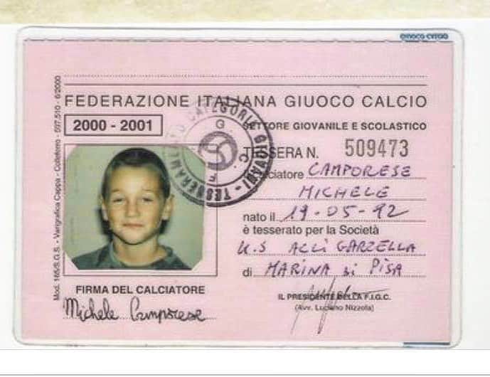 ミケーレ・カンポレーゼのインスタグラム：「I ricordi quelli belli ❤️⚽️ #ricordibelli#Piccinopiccio#babyboy#Mikecampo31#anni2000#picoftheday」