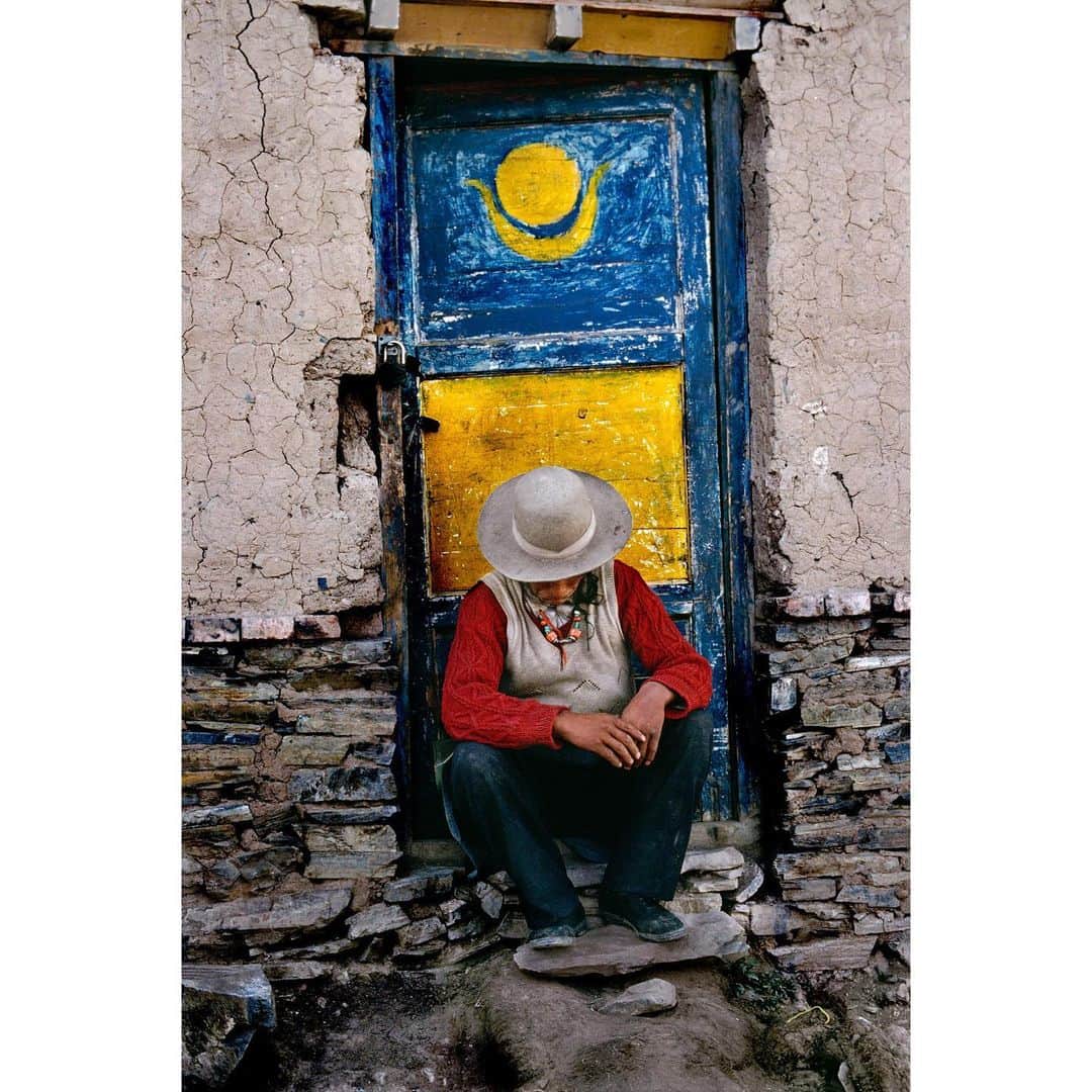 スティーブ・マカリーさんのインスタグラム写真 - (スティーブ・マカリーInstagram)「Tibetan man, Garzê, 2001.  #SteveMcCurry #SteveMcCurryTibet」1月31日 6時43分 - stevemccurryofficial