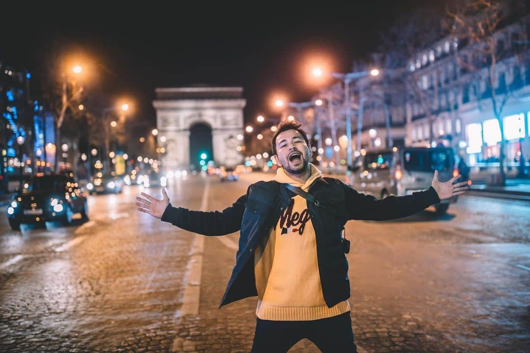 Raffi Ahmadさんのインスタグラム写真 - (Raffi AhmadInstagram)「Tengah malam di kota 🇫🇷PARIS ❤️ "Arc De Triomphe "Gerbang Kemenangan !!!!! Kemenangan dalam hati kita adalah saat kita Bersyukur 🙏 Alhamdulillah」1月31日 7時00分 - raffinagita1717