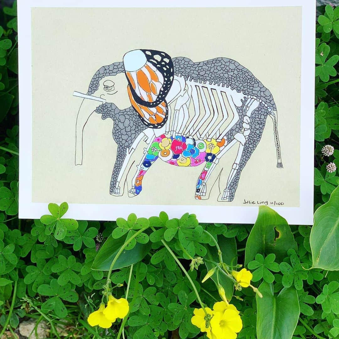 ローレン・ジャーマンさんのインスタグラム写真 - (ローレン・ジャーマンInstagram)「My dear friend @julieling is one of my favorite artists and people. She gave me this drawing 🐘☀️🐘」1月31日 7時04分 - laurengerman