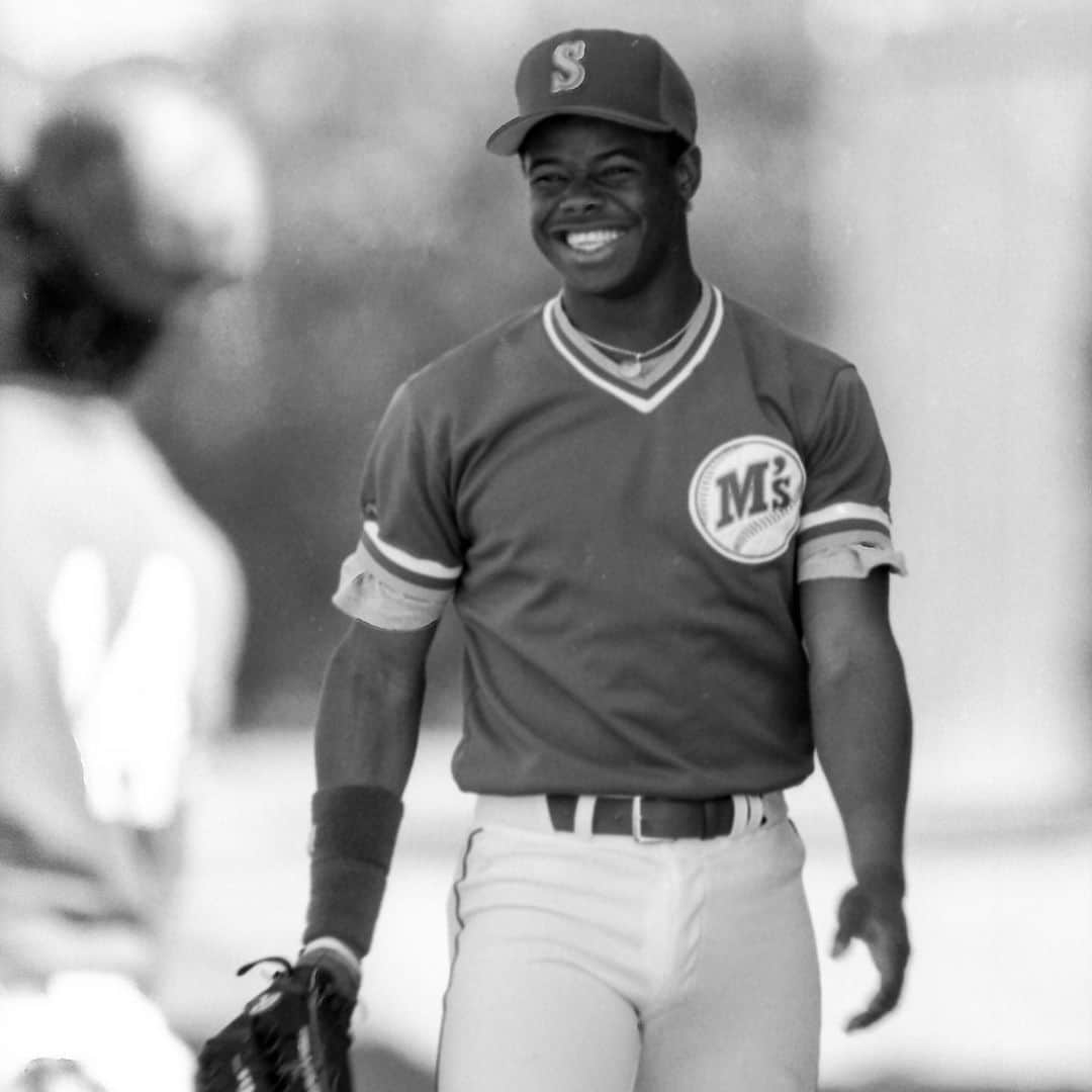 シアトル・マリナーズさんのインスタグラム写真 - (シアトル・マリナーズInstagram)「A little bit of old school cool at #MarinersST. #TBT」1月31日 7時11分 - mariners