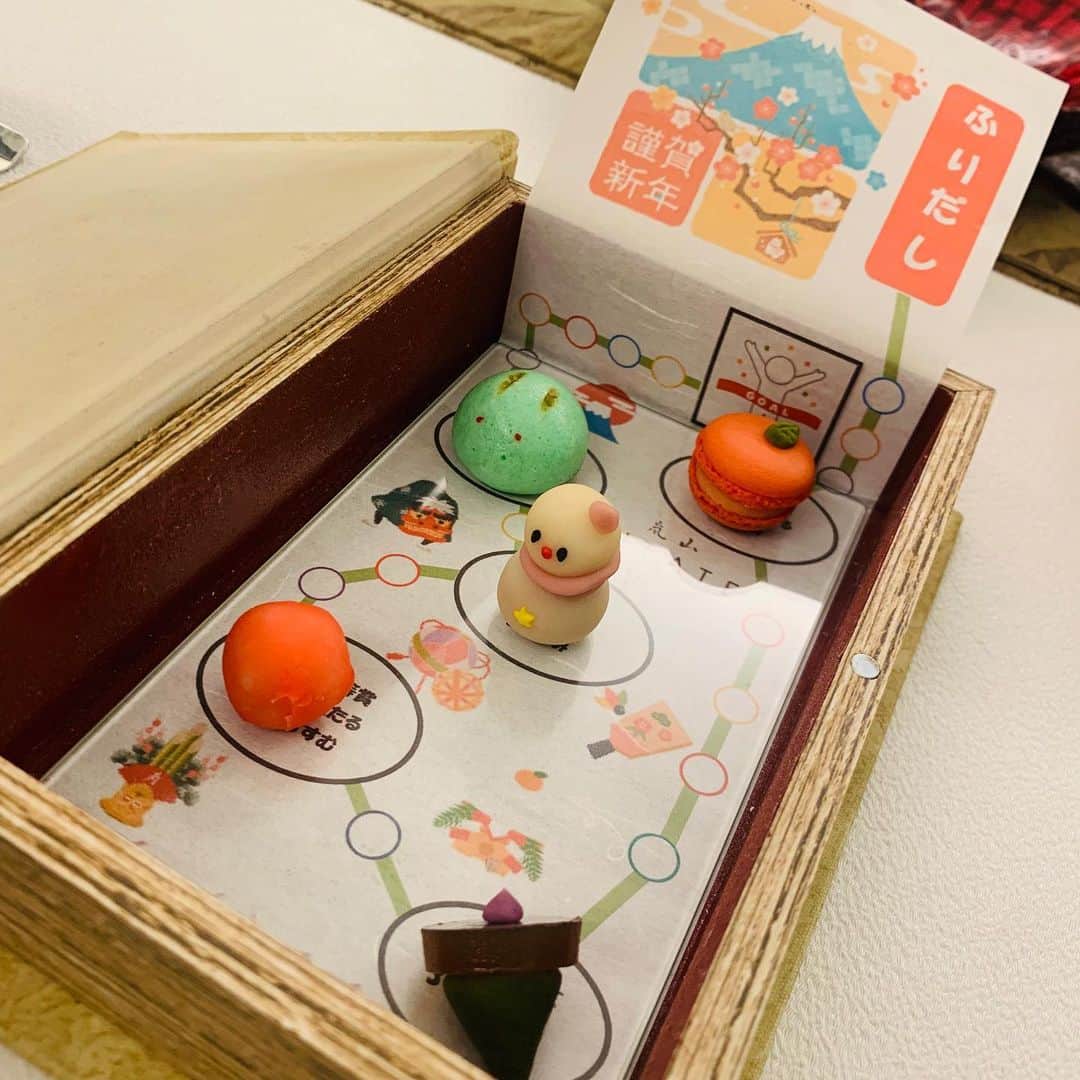 澤野井香里さんのインスタグラム写真 - (澤野井香里Instagram)「デザートは#お屠蘇 に見立てた木苺のティラミス💕  美味しくて、楽しくて、たくさん笑った＾＾✨ 友達教えてもらったAppで遊んでた雪だるま⛄️みたいなのが面白かった😆  京都まで来てくれてありがとう♪  #ks_20✨ #ks_kyoto✨ #京都ママ #関西ママ #男の子ママ #女の子ママ #ママライフ #👶 #0歳 #コドモノ #ベビフル #ママリ #赤ちゃん #赤ちゃんのいる生活 #赤ちゃんとお出かけ #京都 #嵐山 #嵐山mitate  #見舘孝司 #ks_dau #ks_dau_2020 #m🍒_ ﻿」1月31日 7時30分 - kaori_sawanoi