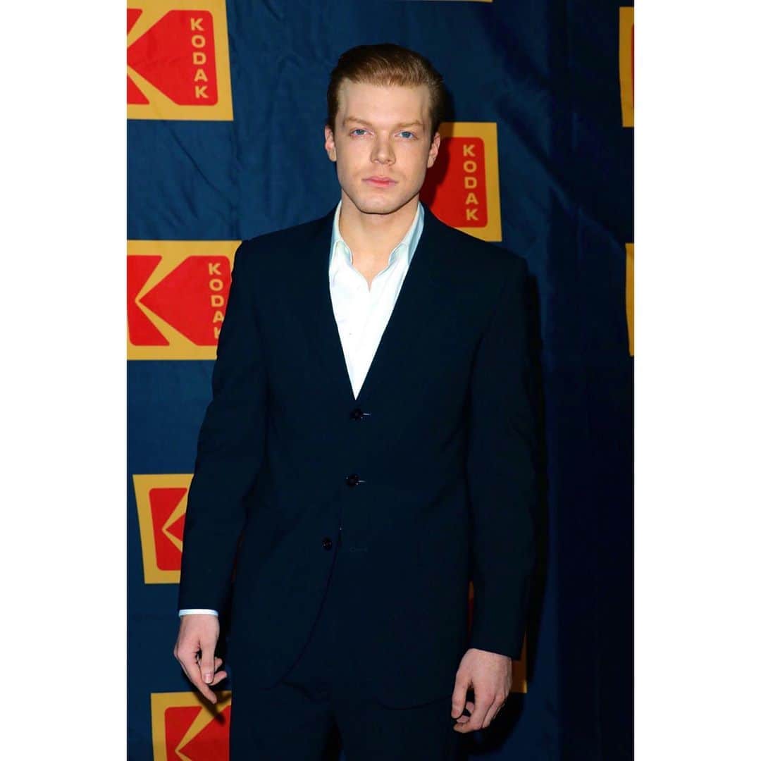 キャメロン・モナガンのインスタグラム：「In one of the coolest moments in recent memory, I was able to watch Christopher Nolan praise and award Quentin Tarantino at the @Kodak Film Awards last night. These two artists are titans of my childhood and deeply influenced my understanding and love for cinema.  Special shoutouts to other honorees, @feliciathegoat, #NoahBaumbach, #GretaGerwig, and @drafthousela for keeping film alive and well. #filmisnotdead」