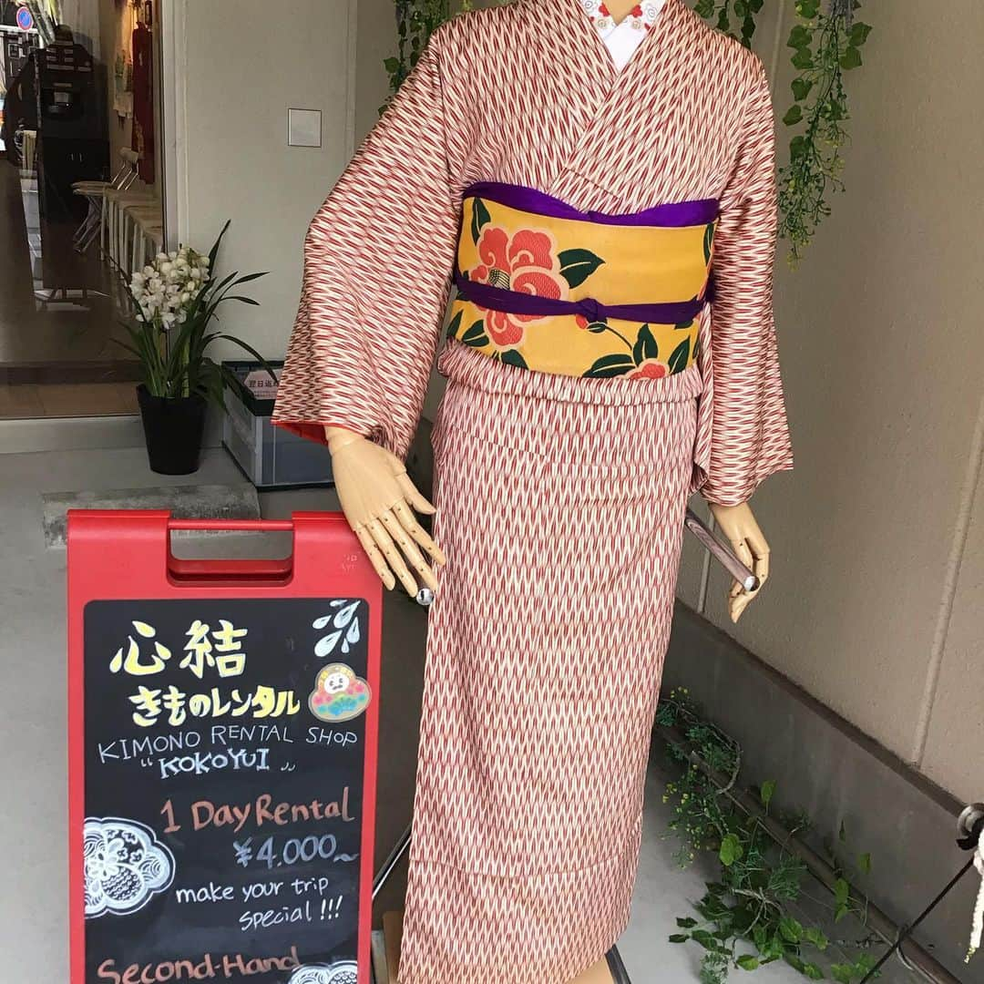 金沢着物レンタルshop心結〜kokoyui〜さんのインスタグラム写真 - (金沢着物レンタルshop心結〜kokoyui〜Instagram)「アンティークの矢絣に黄色の帯が素敵　✨ #金沢観光　 #金沢きもの #金沢着物 #兼六園 #ひがし茶屋街 #近江町市場 #長町武家屋敷跡 #にし茶屋街 #着物 #金沢着物レンタル #金沢女子旅 #金沢観光 #kanazawa #kimono #rental #shop #kokoyui」1月31日 9時32分 - kokoyui_kimono