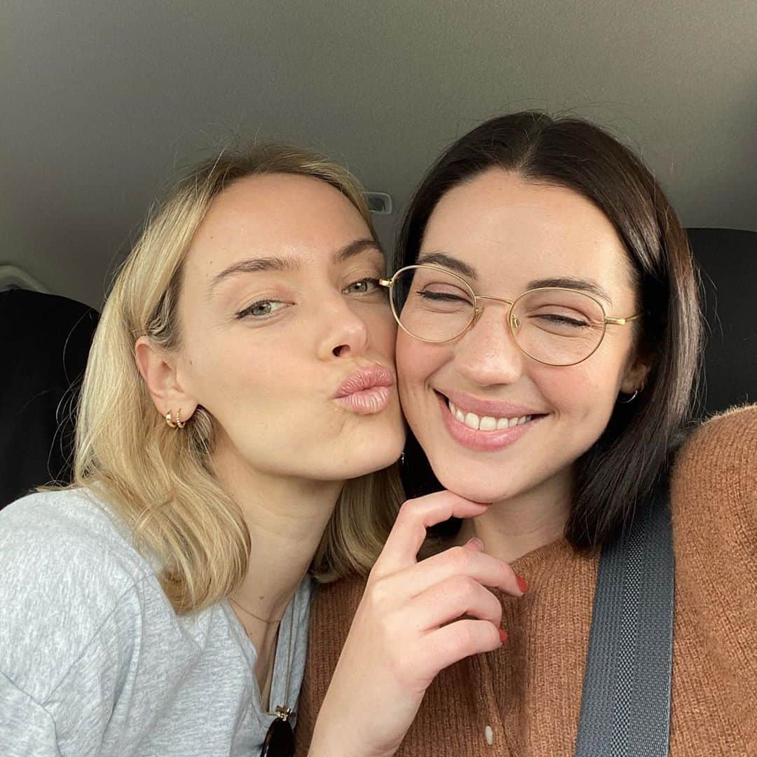 アデレード・ケインのインスタグラム：「Queen of my heart ♥️」