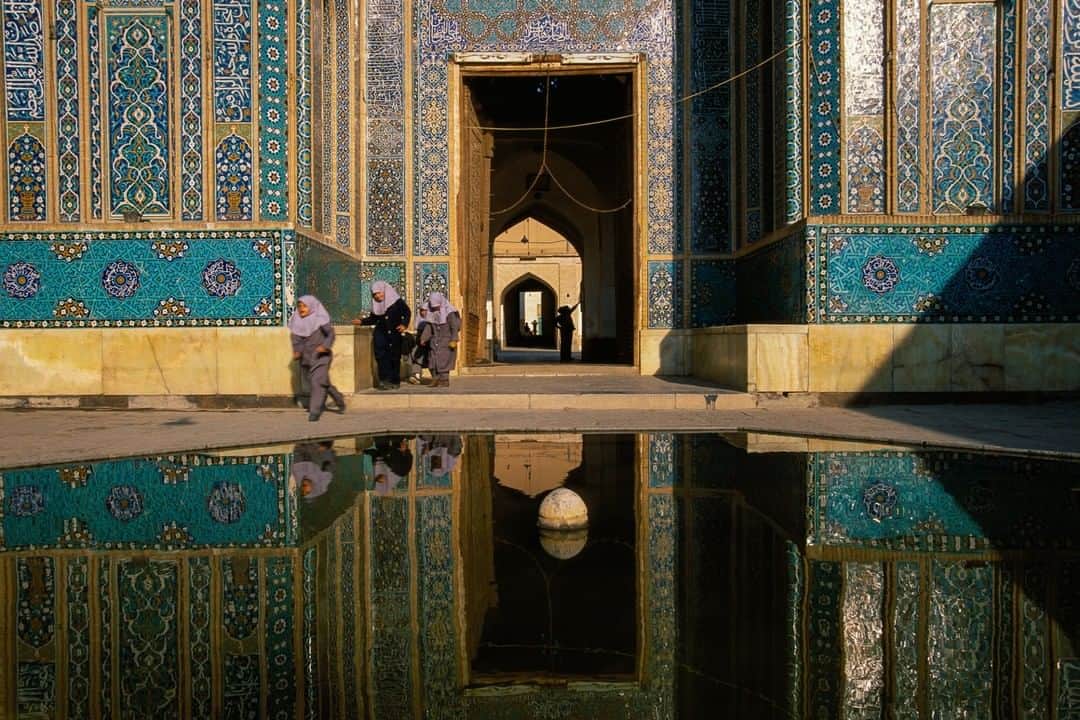 National Geographic Travelさんのインスタグラム写真 - (National Geographic TravelInstagram)「Photo by Michael Yamashita @yamashitaphoto | The Jameh Mosque of Yazd, built in the 12th century, is still in use to this day. It is a masterpiece of elegant polychromy. #iran #yazd #mosque」1月7日 18時08分 - natgeotravel