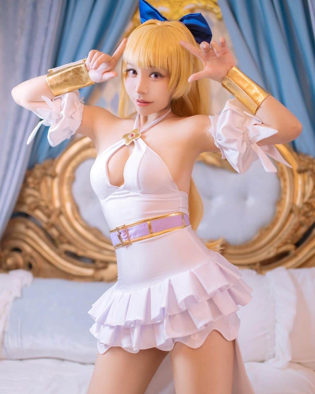 千尋のインスタグラム：「Good afternoon! I'm the Goddess of cure!(? Yesterday  CHIHIRO finished watch The Cautious Hero. The ending is so touching!!!QQQQ Looking forward the next season!! Where is CHIHIRO'S Hero?QQQQQQ  午安~~~~我是治癒的女神 千尋)欸 昨天把慎重勇者動畫追完啦!!!!!! 後面意外的感人QQQQQQQQ中間還一直很怕會突然搞笑結果意外的正經呢?好期待下一季  千尋的勇者在哪裡呢QQQQQQ」