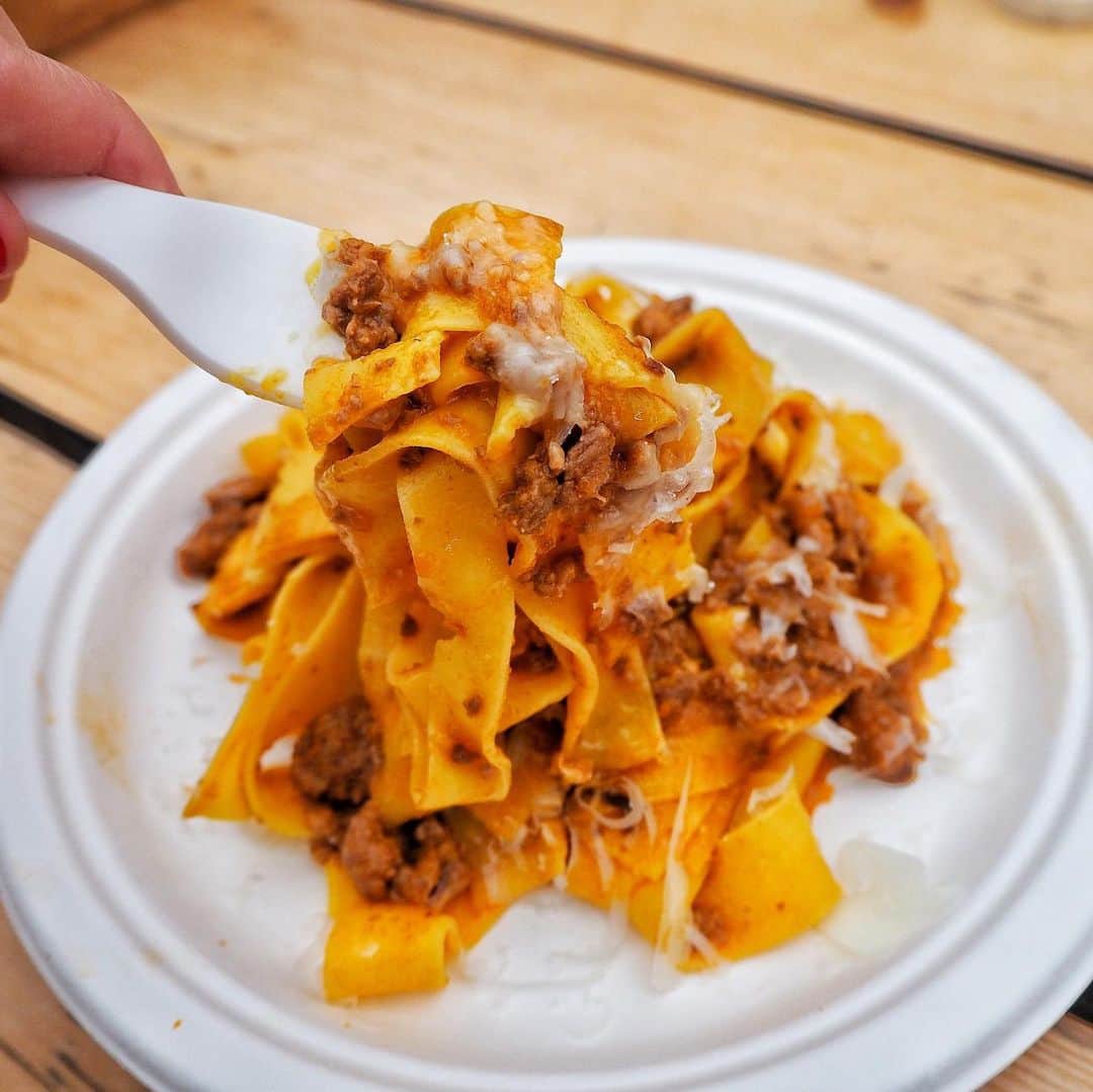 Eat With Steph & Coのインスタグラム：「La Nonna - Shoreditch at Boxpark (newly launched!) 🍝 Pappardelle with slow cooked oxtail ragu was the winner for me 😛 just what I need after starting work again 😬 #toplondonrestaurants #carblyf #pasta 📷: @mchan4b #invited #foodstagram」