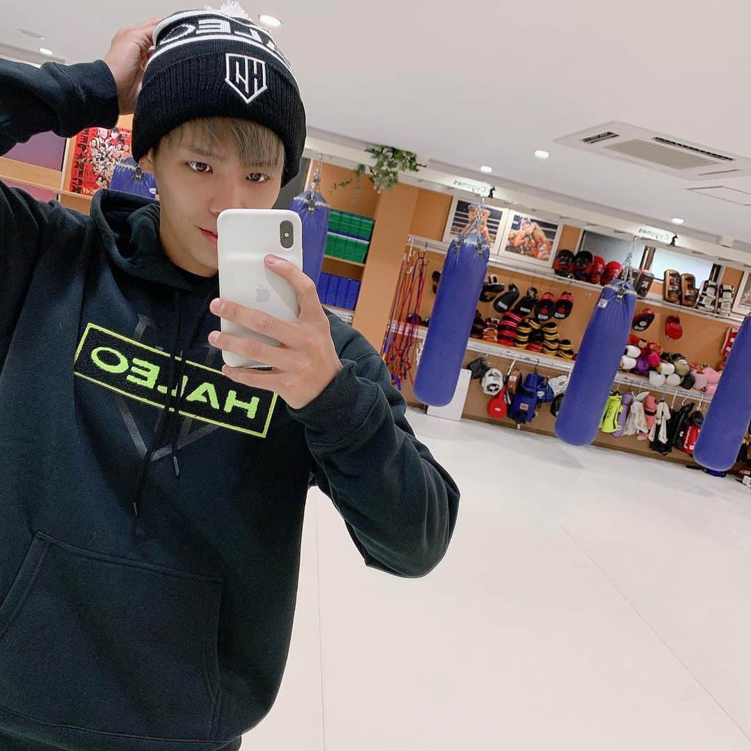 のインスタグラム：「HALEOの新作ビーニー頂きました！ 寒い時期ぴったりなデザイン！ ありがとうございます✌🏾 @haleo_official  #HALEO #ビーニー」