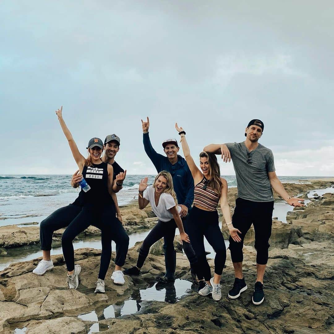 ジョジョ・フレッチャーのインスタグラム：「Family 💕」