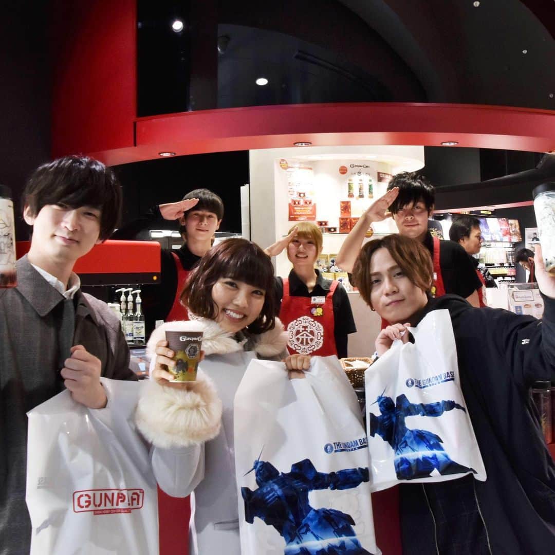 キャナルシティ博多さんのインスタグラム写真 - (キャナルシティ博多Instagram)「「ガンダムビルドダイバーズRe:RISE」のオープニングテーマ「リライズ」でおなじみ！ スピラ・スピカの皆さんが、THE GUNDAM BASE TOKYOに引き続き昨年11/30(土)にオープンしたTHE GUNDAM BASE FUKUOKAとGUNDAM Caféに遊びに来てくれました♪^^ スピラ・スピカの皆さん、ありがとうございました！！ #スピラスピカ #スピスピ #キャナル #キャナルシティキャナルシティ博多 #博多 #福岡 #fukuoka #ガンダム #ガンダムベース福岡 #ガンダムカフェ #gundam #gundambasefukuoka #GUNDAMCafe #ガンプラ #gundambuilder」1月7日 12時00分 - canal_city