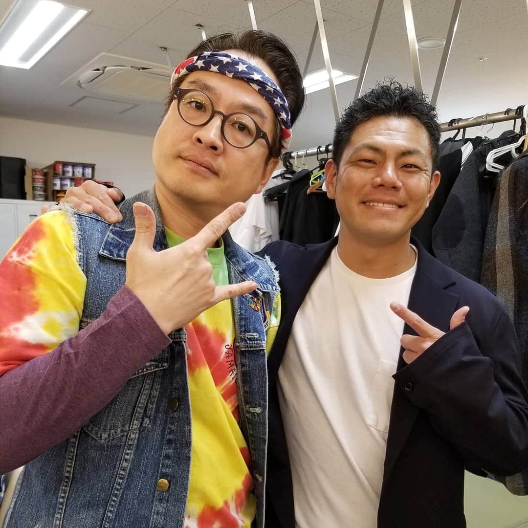 太田芳伸のインスタグラム：「無事に昨日の夜日本に帰ってこれました。 最高の６日間でした。  今日の朝から松浦と 新喜劇NEXTのロケさせて頂きました！  またどこかの放送で流れると思うので 見てください🎵  日本は寒いねーーーー」