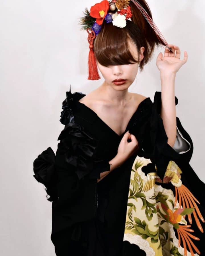 のインスタグラム：「年始用撮影～🌄🎍 Cool JAPAN ver,,,, ヘアメイク～撮影まで🙆‍♀️ * * #2020 #撮影 #モデル #JAPAN #kimono #shooting」