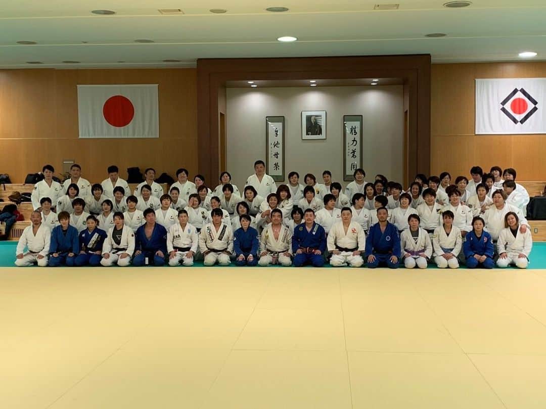 テレビ東京「柔道」のインスタグラム：「・ 都内で2020年最初の合宿を行う全日本女子🇯🇵 ・ 今日は #中井祐樹 氏による寝技の講義が行われました🔥  #テレビ東京 #柔道 #Tokyo2020 #ブラジリアン柔術 #パラエストラ東京 #修斗 #YukiNakai #mma」