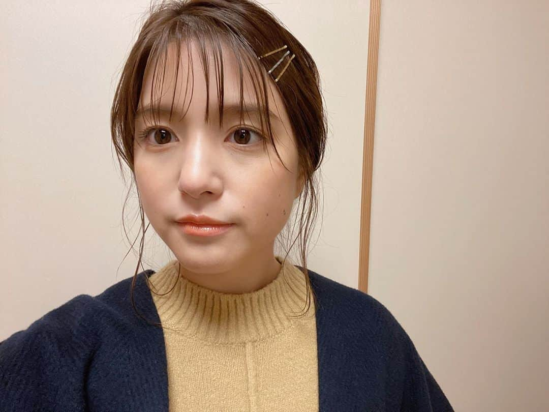 川島海荷さんのインスタグラム写真 - (川島海荷Instagram)「髪型、ヘアアレンジ、模索中🤥」1月7日 13時58分 - umika_kawashima