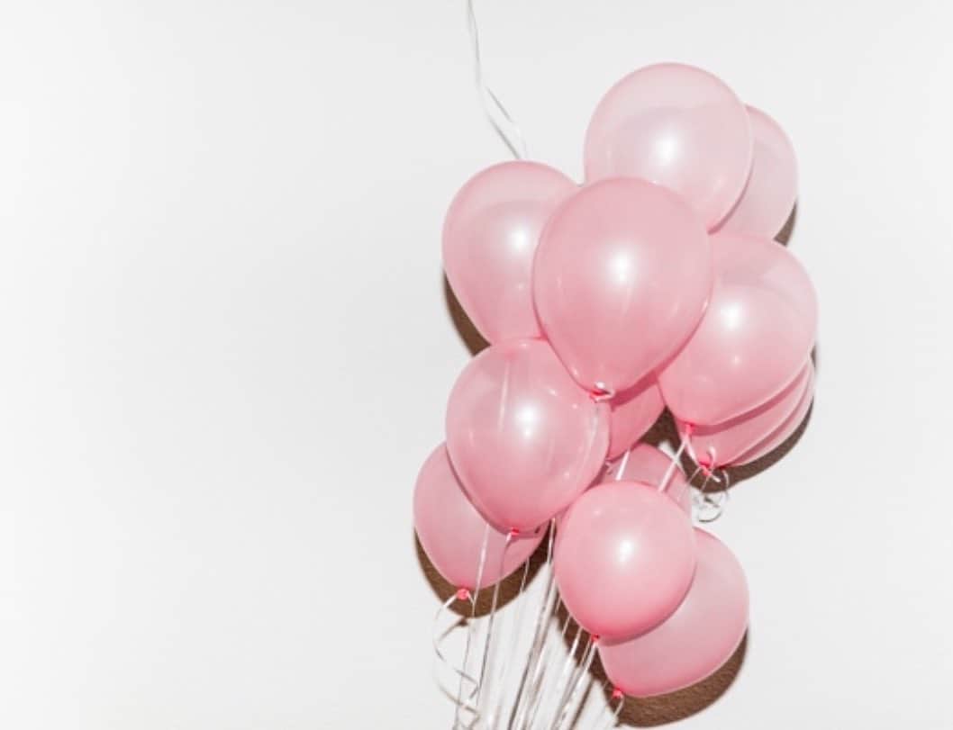 黒木麗奈さんのインスタグラム写真 - (黒木麗奈Instagram)「ピンクの風船が可愛い🧸  #ピンクの風船」1月7日 14時08分 - rena__1126