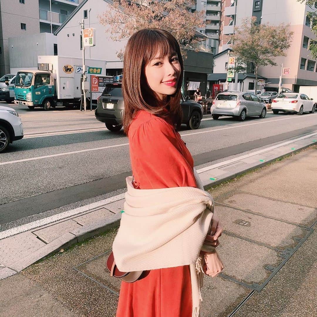 のインスタグラム：「お姉ちゃんのワンピース..,🤣 ちょっと体調を崩してしまい、お外はあんまり出歩けませんでしたが、大好きな福岡に癒されました☺️ お陰さまで、お仕事も頑張れます🌸 またね。 .  #福岡 #fukuoka #lilybrown」