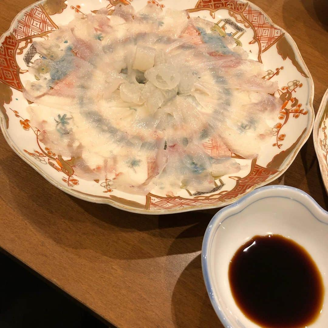 伊藤祐介さんのインスタグラム写真 - (伊藤祐介Instagram)「大牟田ご飯。  #ぶりしゃぶ #白子 #ふぐ刺し #光洋」1月7日 19時39分 - ysk.i_1020