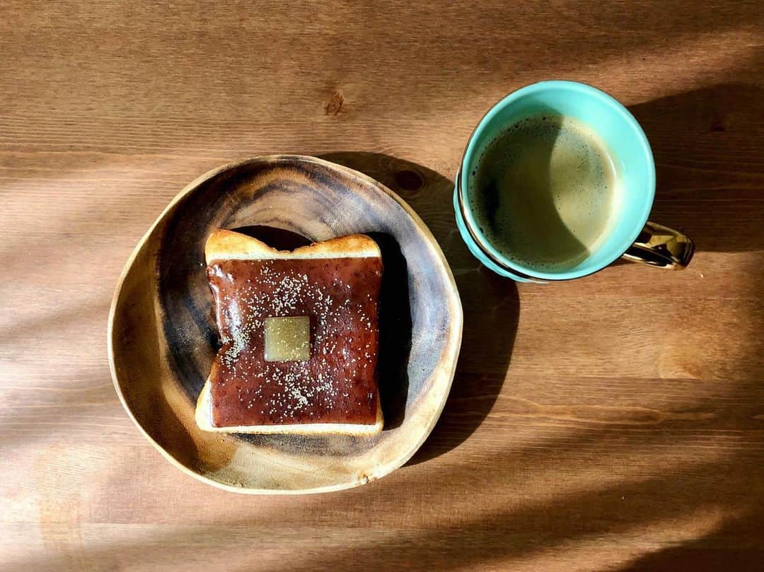 相沢梨紗さんのインスタグラム写真 - (相沢梨紗Instagram)「いつぞやのあさごはん。 . スライスようかん🍞✨✨ . . . #京都 #亀屋慶永 #breakfast #🍞 #japan #coffee #coffeetime #coffeelover #japanesefood」1月7日 14時23分 - risacheeese