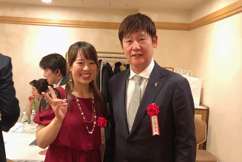 笹原優美さんのインスタグラム写真 - (笹原優美Instagram)「☆ 昨日は、スポーツビズ 2020 『スポーツをチカラに。』 新年発表会がありました！！ 東京オリンピックイヤーということで🗼 スポーツビズ所属アスリート含め、 ご参加いただいた皆さんのスポーツに対する 熱い想いがより溢れる会でした😊🔥 . 会の後はアスリート懇親会があり、 ゴルフ以外の競技の方々と交流ができて とても楽しかったです☺️✨ スポーツビズファミリーとして 良い活躍ができるように今シーズンも頑張ります😍⛳️！ . #スポーツビズ #スポーツをチカラに ◉現役選手 #池田大亮　さん #大場美和　ちゃん #北村響　ちゃん #田南部夢叶　ちゃん #中山楓奈　さん #藤井かすみ　さん #三浦桃香　ちゃん #宮田成華　ちゃん #笹原優美 ◉文化人 #青木愛　さん #伊藤みき　さん #岩崎恭子　さん #上村愛子　さん #大西将太郎　さん #荻原次晴　さん #小谷実可子　さん #千葉真子　さん #勅使川原郁恵　さん #寺川綾　さん #廣田遥　さん #本田武史　さん #三井梨紗子　さん #八木沼純子　さん ◉指導者 #阿波野秀幸　さん #長谷川誠　さん」1月7日 14時45分 - yumi_sasahara_official