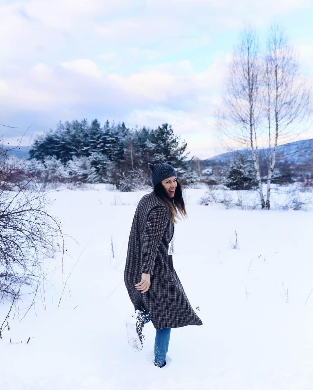 ツベタナ・ピロンコバさんのインスタグラム写真 - (ツベタナ・ピロンコバInstagram)「Красива зима в Родопа планина! ❄️🌲☃️💙 #winter #snow #rhodopemountains #Bulgaria」1月7日 15時31分 - tpironkova