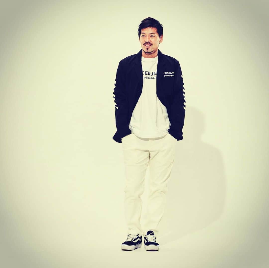I_am_soccerjunkyさんのインスタグラム写真 - (I_am_soccerjunkyInstagram)「I am soccerjunky another name is called " Dribble Man „ delicious football Life .  #jacket #ジャケット #black  #22 #松井大輔 #横浜fc  #soccerjunky #football #soccer #frenchbulldog #bostonterrier #buhi」1月7日 15時58分 - soccerjunky_official