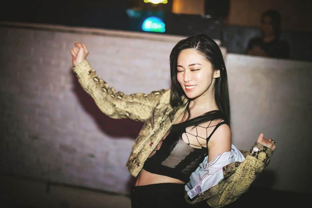 DJ mariennuのインスタグラム：「踊踊踊踊踊2020躍躍躍躍躍」