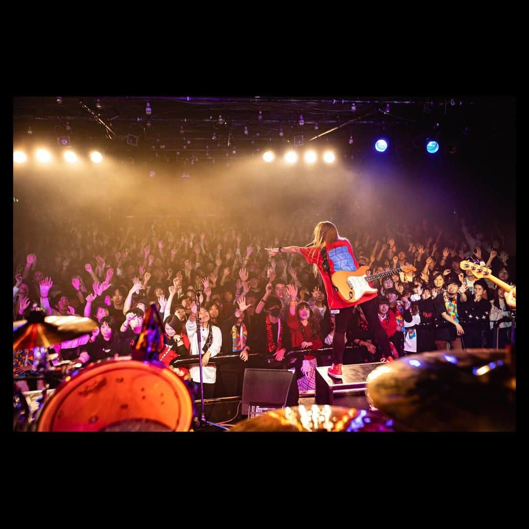 MOSHIMOさんのインスタグラム写真 - (MOSHIMOInstagram)「🎸2020.1.6 TOKYO🎸 THANK YOU!! BARI BARI ROCK TOUR 2019-2020 Photo byかわどう @kawado_photo」1月7日 16時45分 - moshimo_band