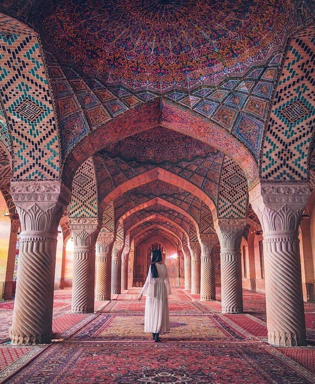 Earth Picsさんのインスタグラム写真 - (Earth PicsInstagram)「Beautiful Iran 🇮🇷, sending you love ❤️ . by @harimaolee」1月7日 17時08分 - earthpix