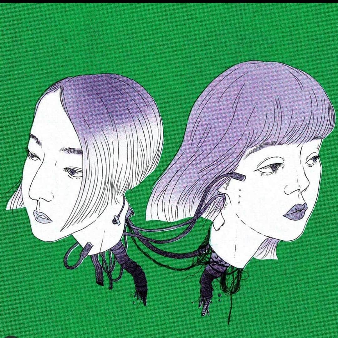 ダイアナチアキのインスタグラム：「MIDI P by @janaybaade 🤖🔌 Thank you👏🏻」
