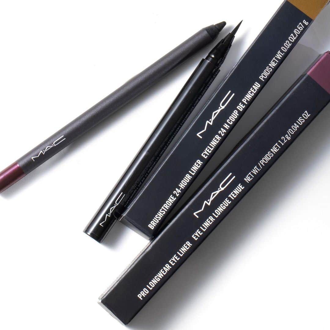 M∙A∙C Cosmetics Japanのインスタグラム：「ㅤ 【今年こそは！ シリーズ ： アイライナー編】 ㅤ 印象的なアイメイクにかかせない、アイライナー👀 ㅤ M·A·Cのおすすめアイテムをチェック✓ ㅤ ㅤ ↓↓製品↓↓ 左 [プロ ロングウェア アイ ライナー] ストロング ウィルド 右 [ブラシストローク ライナー]  ブラシブラウン ㅤ DESIGN: M·A·C ARTIST  RINO KASAI @rino416 @macpro_tokyo PHOTO: @takaki_iwata ㅤ ㅤ #MACCosmeticsJapan #MACコスメ #MACCosmetics #コスメ #メイク #プロロングウェアアイライナー #ブラシストロークライナー #アイライナー #リキッドアイライナー #MACアイメイク #アイメイク #コスメ #トレンドメイク #eyemakeup #eyeliner #makeup #beauty」