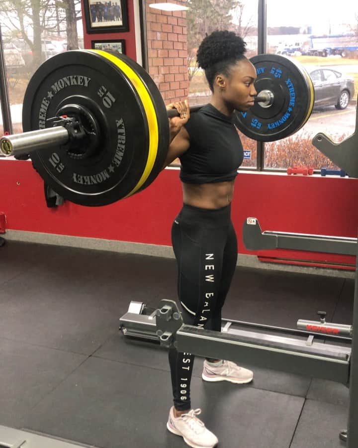 カミカ・ビンガムのインスタグラム：「#KBStronger - 210 lbs 💪🏾⁣ ⁣ Shout-out to everyone out there pushing themselves to be better and stronger. Declare your possible and go after it!」