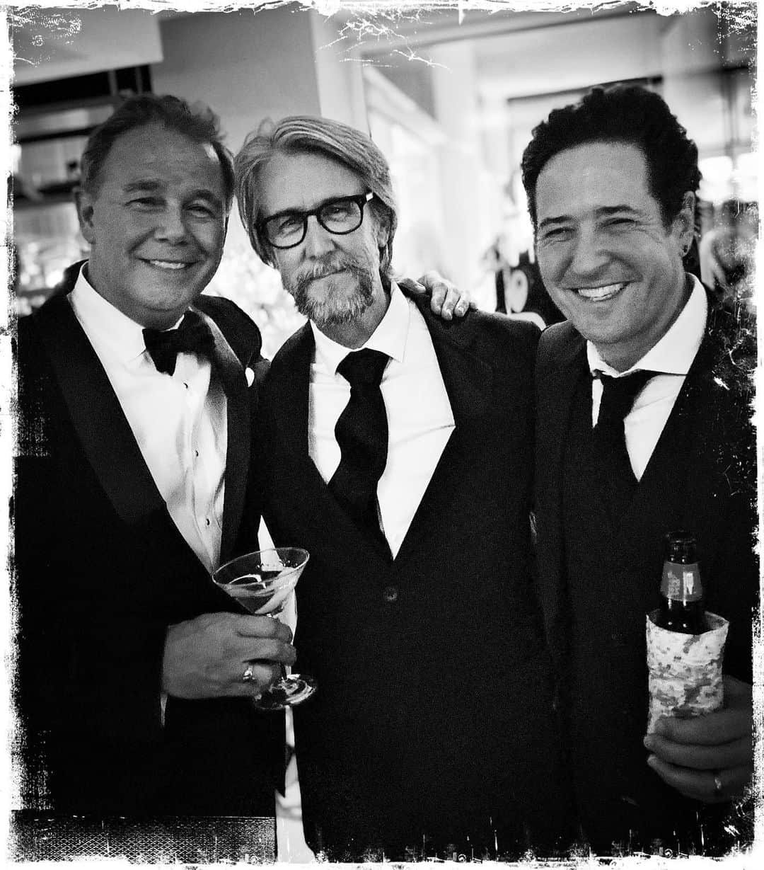 ロブ・モローのインスタグラム：「Hanging w/bon vivant @spencergarrett1 @goldenglobes and re-connecting w/sweet @alanruck」