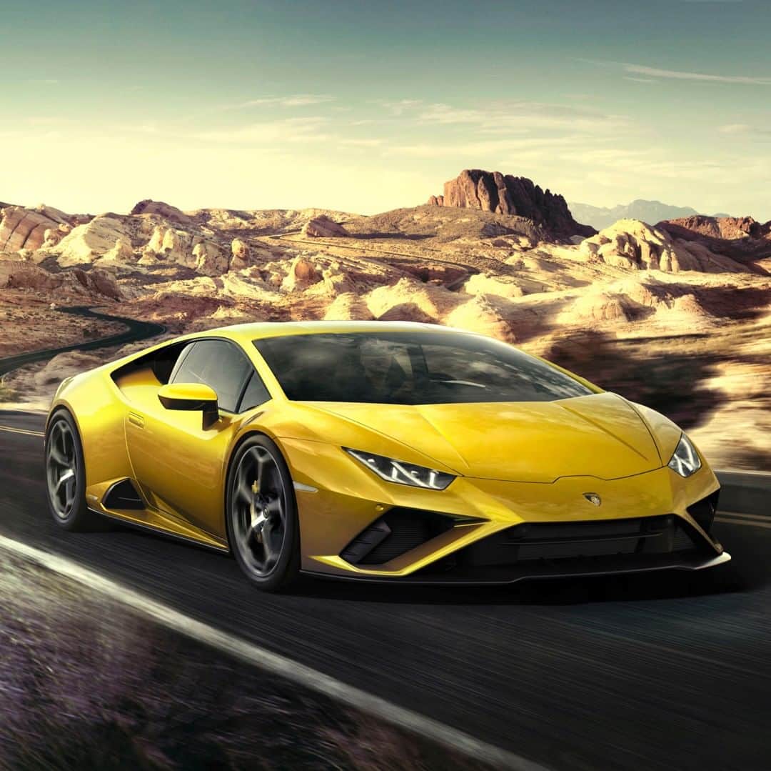 HYPEBEASTさんのインスタグラム写真 - (HYPEBEASTInstagram)「#hypeAF: @lamborghini has unveiled the rear-wheel-drive variant of its esteemed entry-level supercar, the Huracán EVO RWD. Lamborghini’s new model packs the same V10 engine found in its other Huracán models, however, it comes equipped with 610 HP instead of the usual 632 HP found in the 4WD version. Hit the link in bio for full details.⁠ Photo: Lamborghini」1月8日 3時45分 - hypebeast