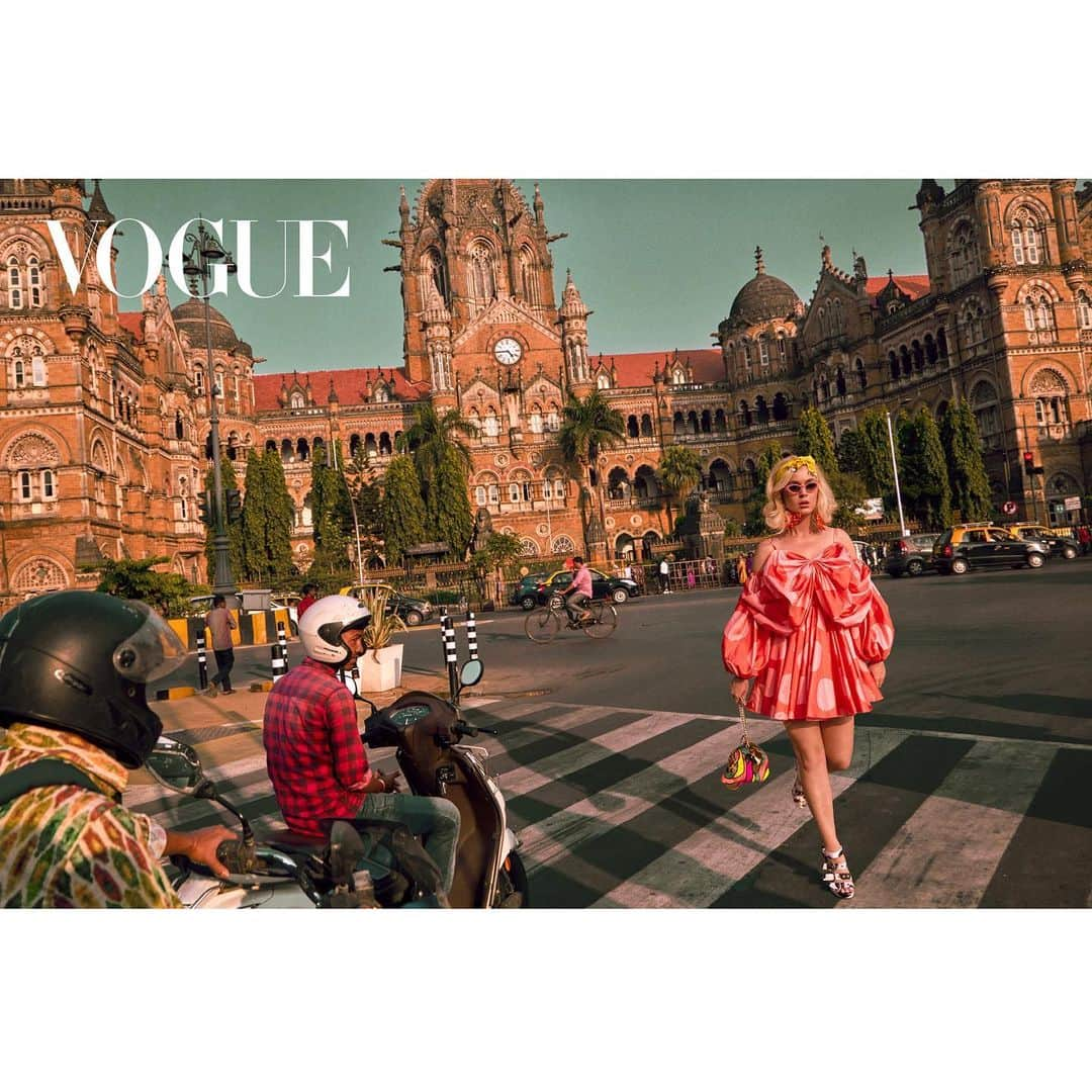 ケイティ・ペリーさんのインスタグラム写真 - (ケイティ・ペリーInstagram)「Walk the walk @vogueindia Jan 2020  Story link in bio」1月8日 4時31分 - katyperry