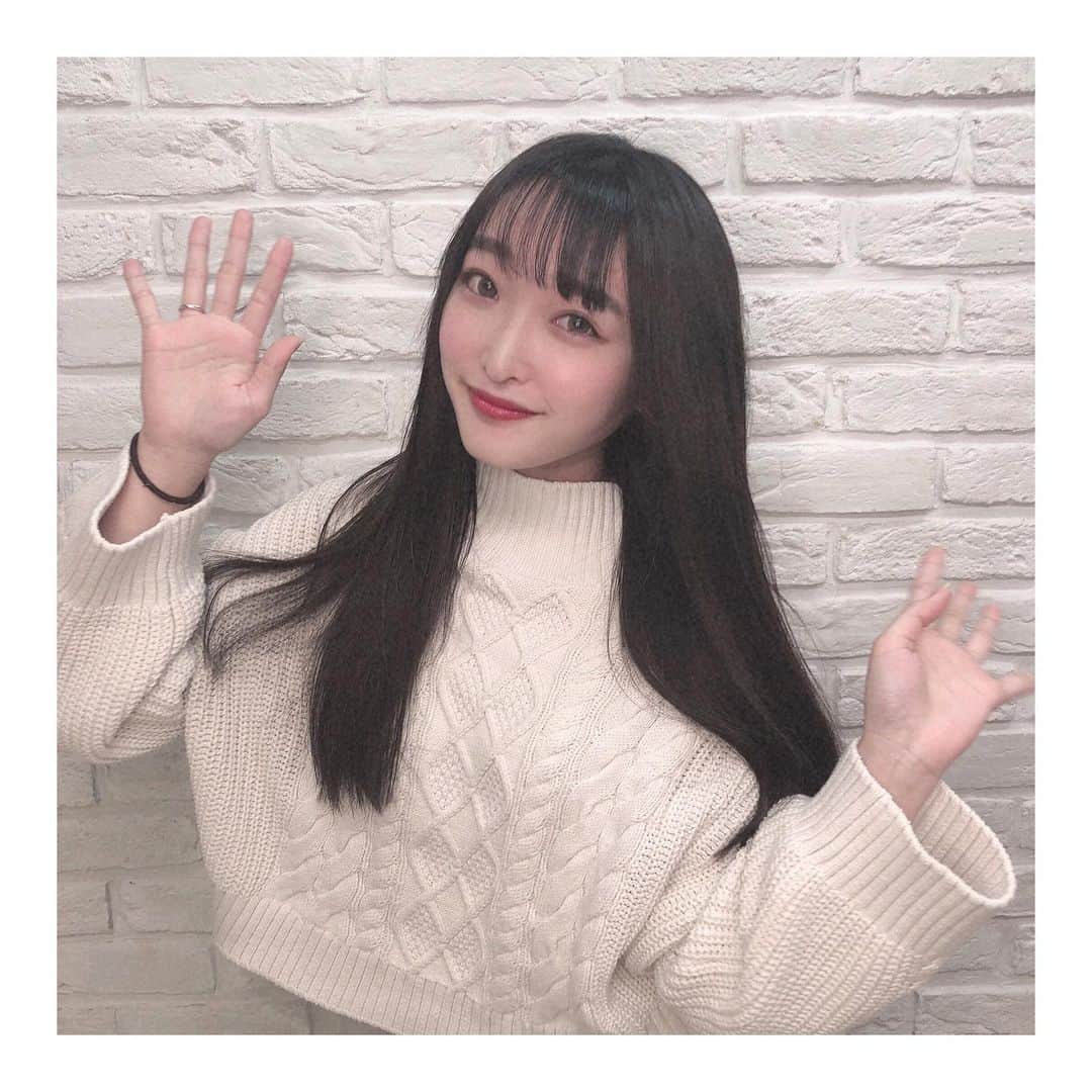 みなみのインスタグラム：「髪の毛つやつやサラサラ〜❤ いつもありがとうございます！ 誕生日に会えて幸せでした‪\♡︎/︎」