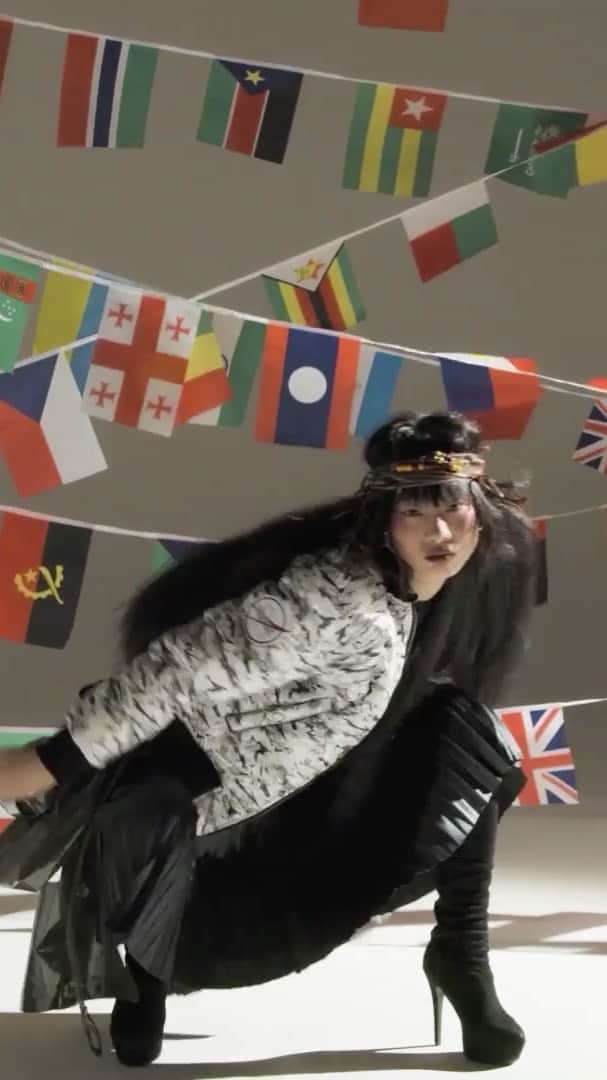 のインスタグラム：「Find your next wardrobe statement piece. Explore the TATRAS x @dimmakcollection online at tatras-official.com #TatrasOfficial ⁠⠀ ⁠⠀ Video by @lesliekeesuper⁠⠀ Featuring:⁠⠀ @615_bambi⁠⠀ @naoki_serizawa⁠⠀ @dancingmio⁠⠀ @yu_shirota⁠⠀ @sakino_nkmt⁠⠀ @nooin04⁠⠀ all wearing #TatrasxDimMak⁠⠀」